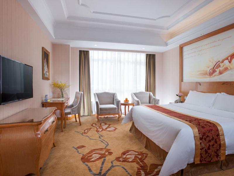 Vienna Hotel Dongguan Shi Eksteriør billede